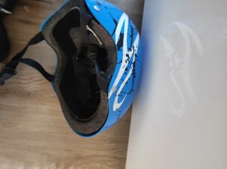 Patines ajustables, casco y protecciones
