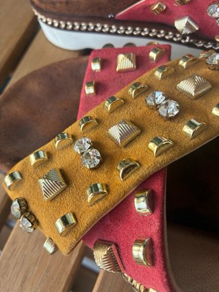 Sandalias Cruzadas Adornadas