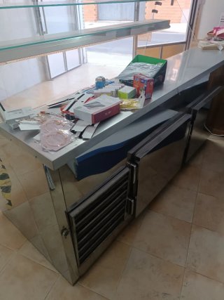 Vitrina expositora refrigerada