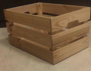 Caja de madera Ikea KNAGGLIG