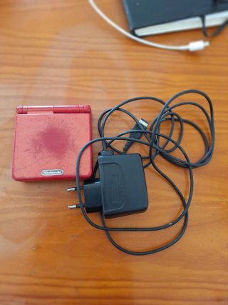 Nintendo Game Boy Advance SP Roja