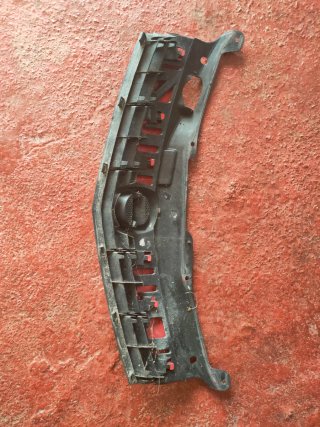 Rejilla frontal Opel astra H roja y negra
