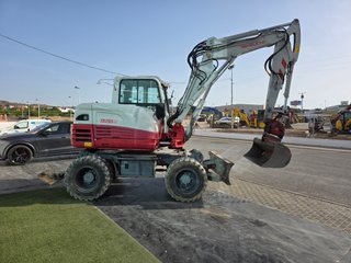 Excavadora de ruedas Takeuchi TB 295 W