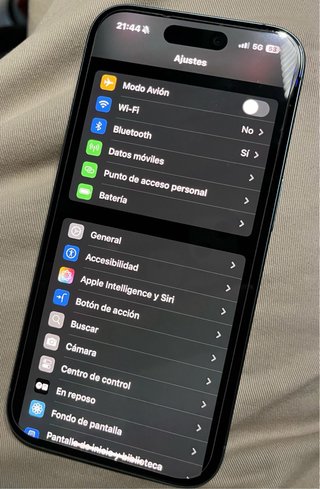 iPhone 16