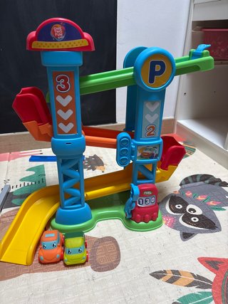 Pista de coches con 2 coches