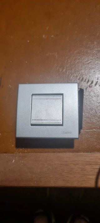 Enchufe de pared empotrable