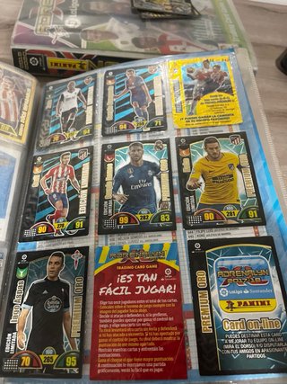Álbum Panini Adrenalyn 2017-18 + Cartas