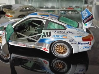 Sun Star Porsche 911 GT3R Le Mans 2000