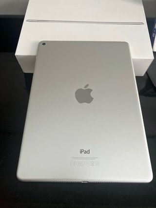 iPad Air 2 64GB + Funda Teclado Logitech