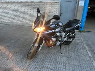 Yamaha FZ6 Fazer Negra/Gris
