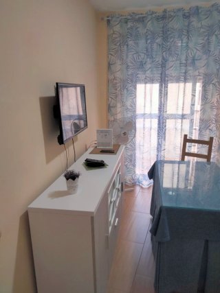 PISO CÁDIZ ESTUDIANTES SOLO CHICAS