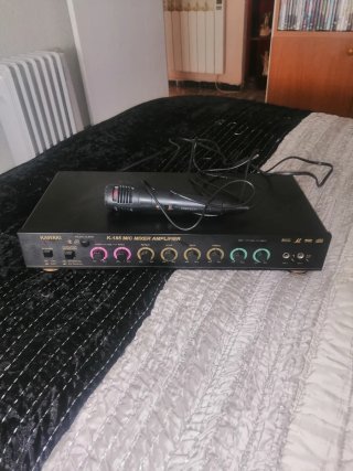 Amplificador Karaoke KAWAKI K-185 con Micrófono