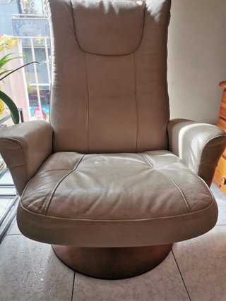 Butaca relax piel beige