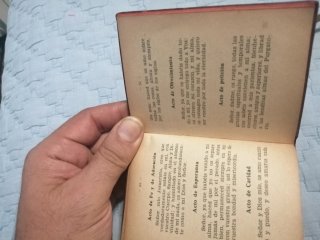 Antiguo librito de oraciones del cristiano