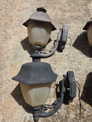 Farol exterior negro metal y plastico