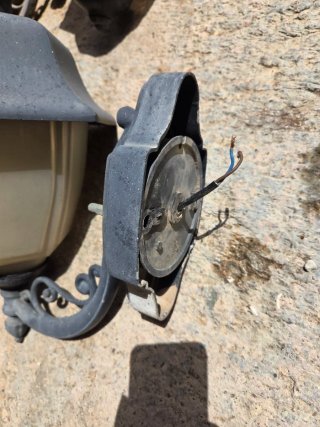 Farol exterior negro metal y plastico