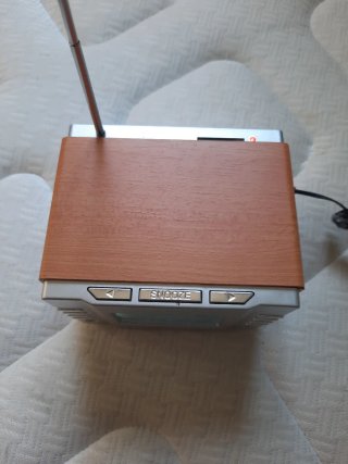 Radio despertador digital madera