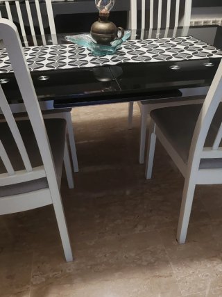 Mesa de comedor moderna cristal negro