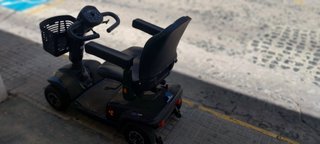 Scooter Eléctrico Invacare Leo Azul Oscuro