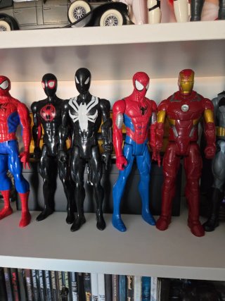 Lote 10 Figuras Marvel Titan 30cm