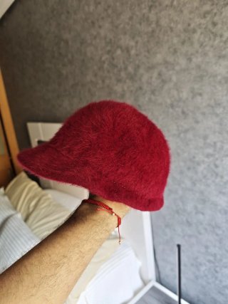 Sombrero de pelo rojo
