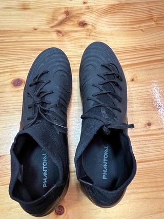 Botas de fútbol Nike negras