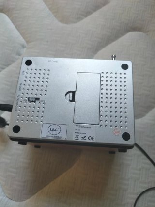 Radio Despertador Cubo Madera y Plata