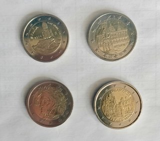 Lote de 12 monedas 2€