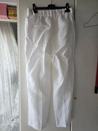 Pantaloni bianchi in lino