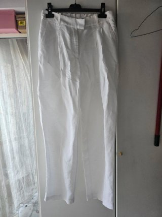 Pantaloni bianchi in lino
