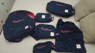 Conjunto Pepe Jeans: Mochila y neceseres