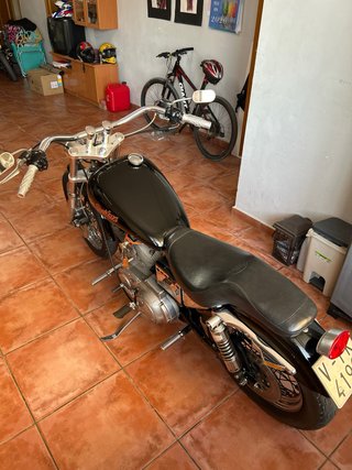 HARLEY DAVIDSON SPORTSTER 883