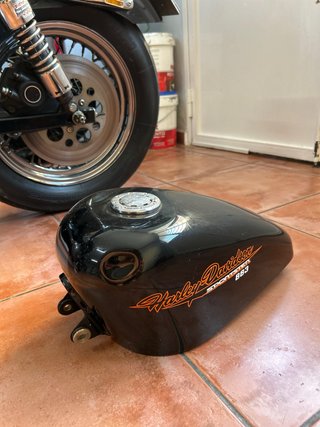 HARLEY DAVIDSON SPORTSTER 883