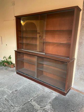 Mueble expositor madera y cristal