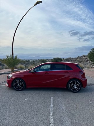 Mercedes-Benz Clase A 200d AMG Line Automático