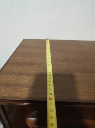 Mesita de noche de madera con 3 cajones
