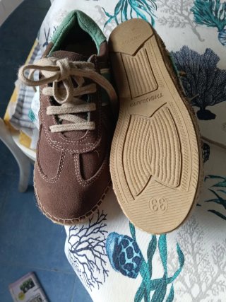 Zapatillas deportivas niño THOUSAND marrones