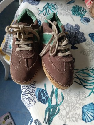 Zapatillas deportivas niño THOUSAND marrones