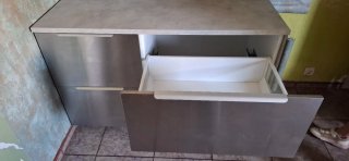 Mueble de cocina metálico gris