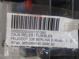 PEUGEOT 206 BERLINA E-Music CAJA RELES / FUSIBLES