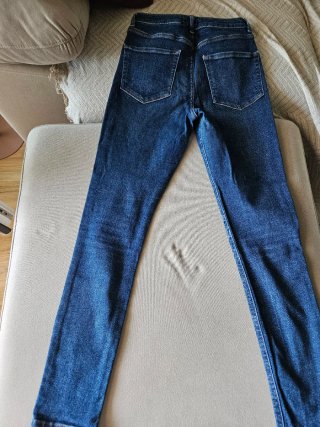 Pantalón vaquero. Talla S