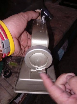 Máquina de coser de juguete Eureka