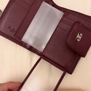Cartera de mujer morada o burdeos Pierre Cardin