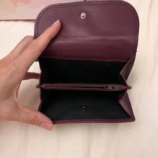 Cartera de mujer morada o burdeos Pierre Cardin