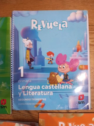 Ciencias Sociales. 1 Primaria. Revuela. Comunid...