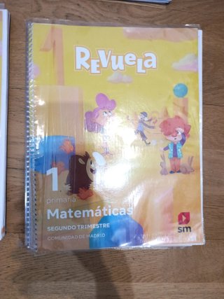 Ciencias Sociales. 1 Primaria. Revuela. Comunid...