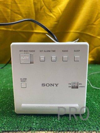 Sony ICF-C1