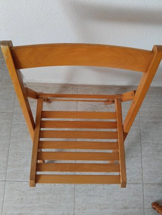 Silla plegable de madera