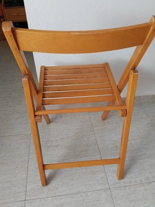 Silla plegable de madera