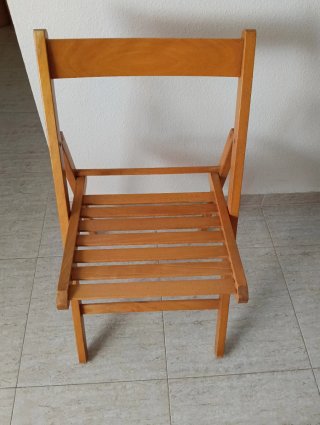 Silla plegable de madera